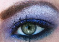 Eyeshadow (image by dreamglow - Flickr - CC)