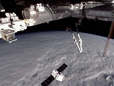 SpaceX Dragon docking at ISS