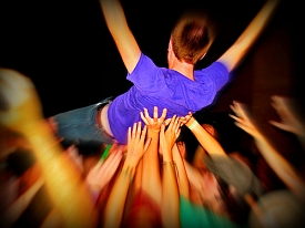 Crowd Surfer (image by Photos by Mavis, Flickr, CC)